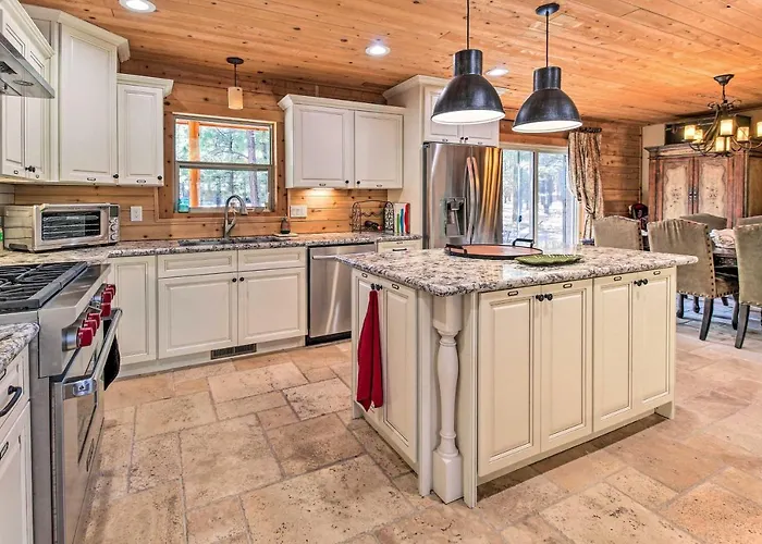 Family Game Room: Spacious Holiday home *