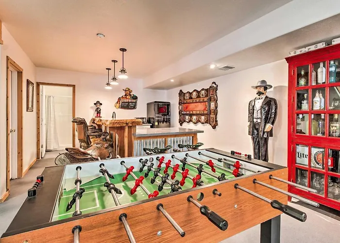 Family Game Room: Spacious Holiday home *