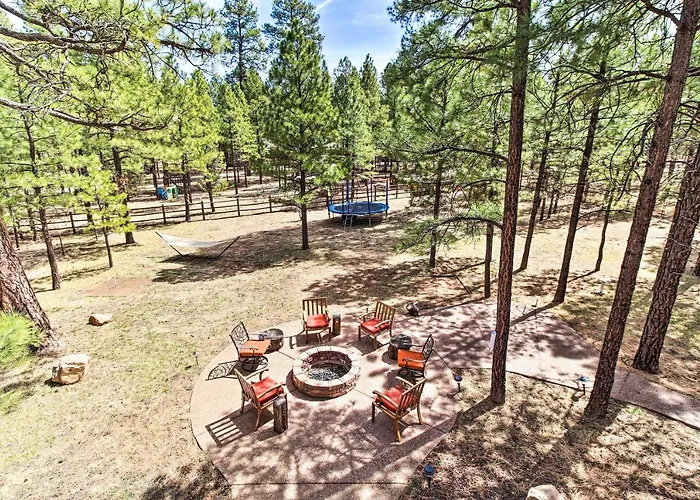 Family Game Room: Spacious *