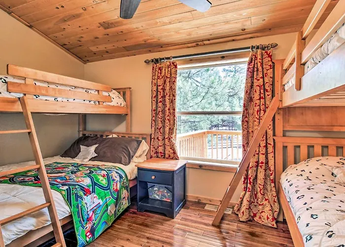 Family Game Room: Spacious